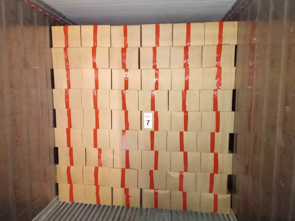 Imagen que contiene interior, hecho de madera, edificio, cuarto

Descripci�n generada autom�ticamente