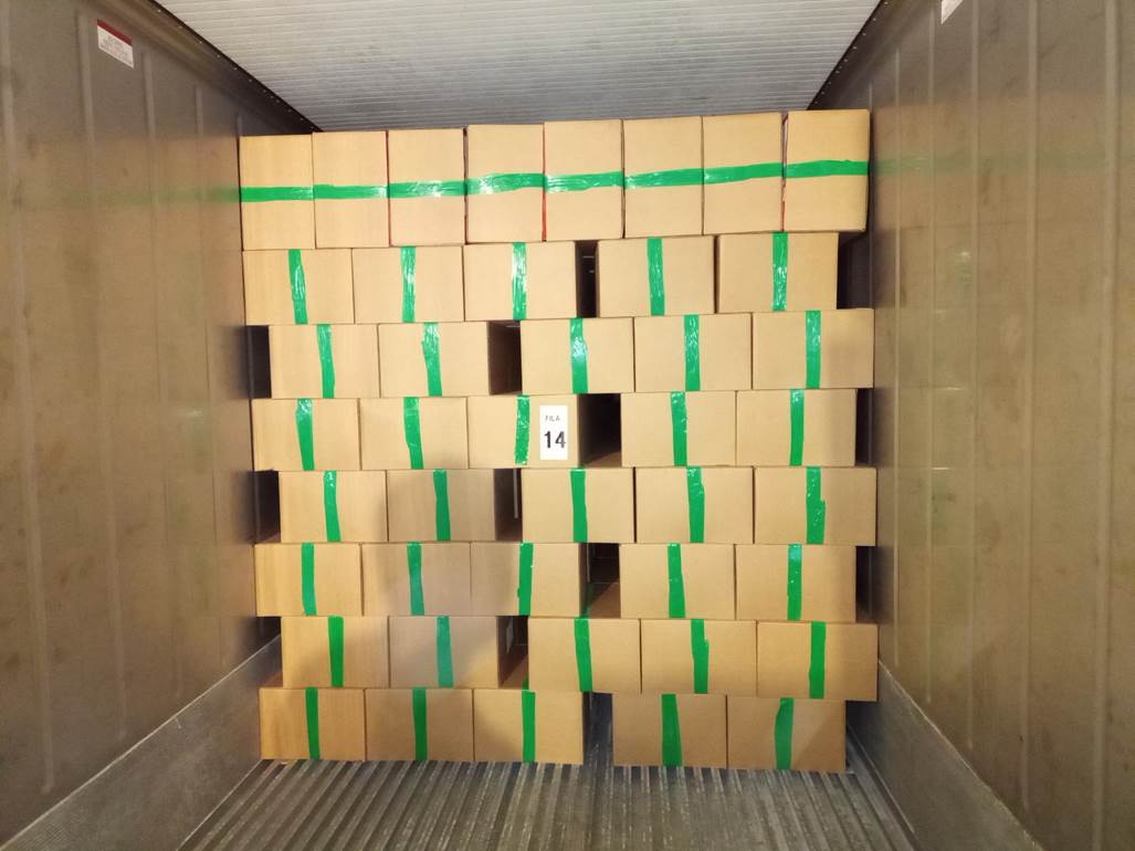 Imagen que contiene interior, con baldosas, edificio, azulejo
Descripción generada automáticamente