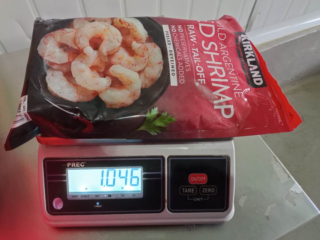 Imagen que contiene tabla, coche, alimentos, comida
Descripción generada automáticamente