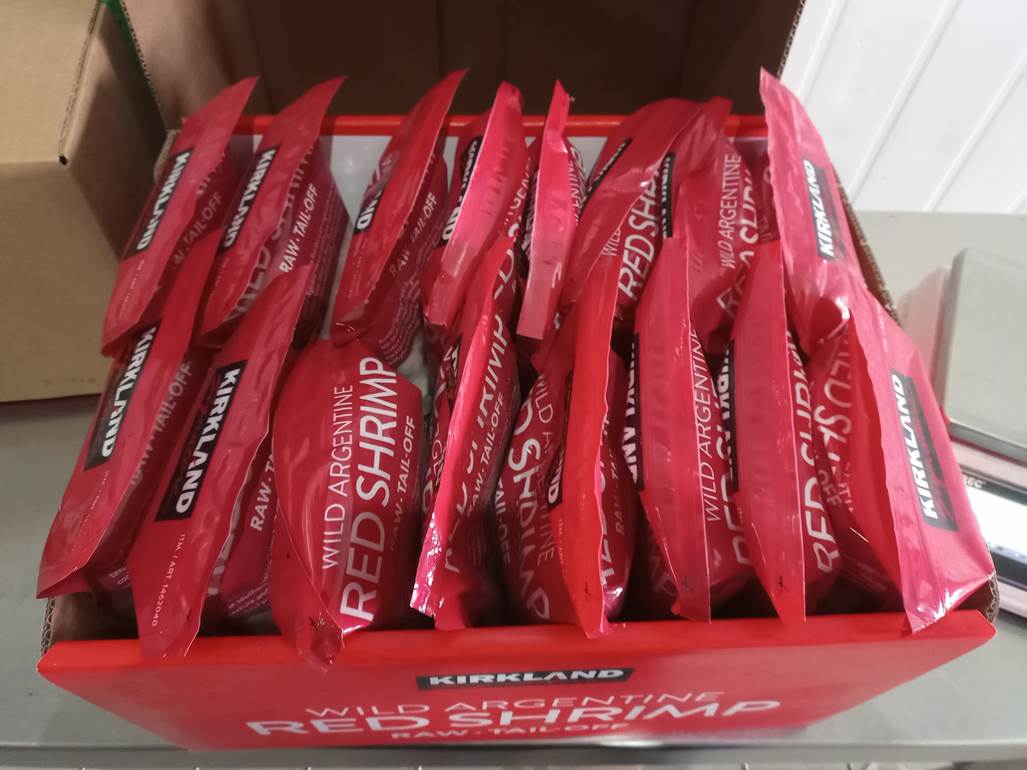 Imagen que contiene caja, comida, tabla, llenado
Descripción generada automáticamente