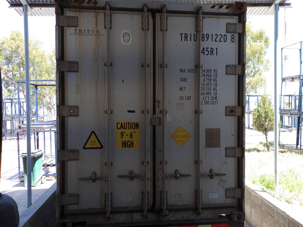 Imagen que contiene edificio, ventana, puerta, área
Descripción generada automáticamente