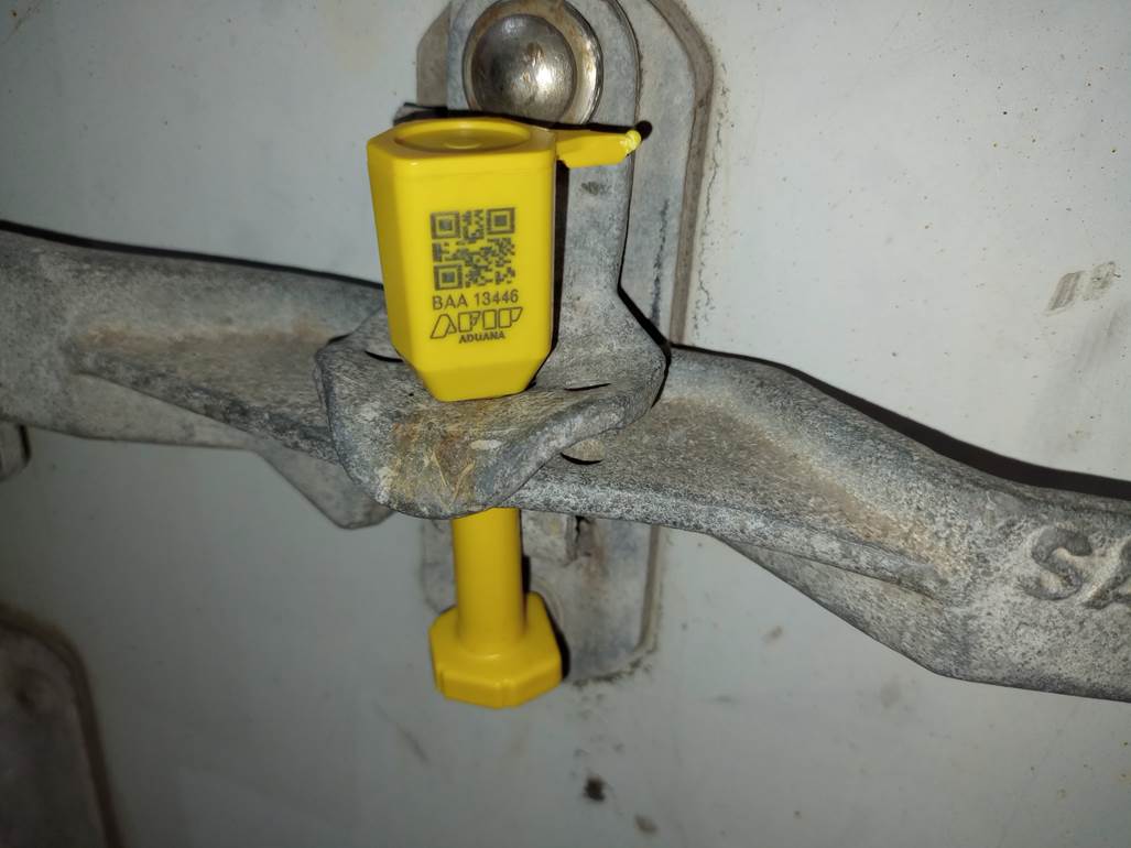 Imagen que contiene interior, agua, sucio, tabla

Descripci�n generada autom�ticamente