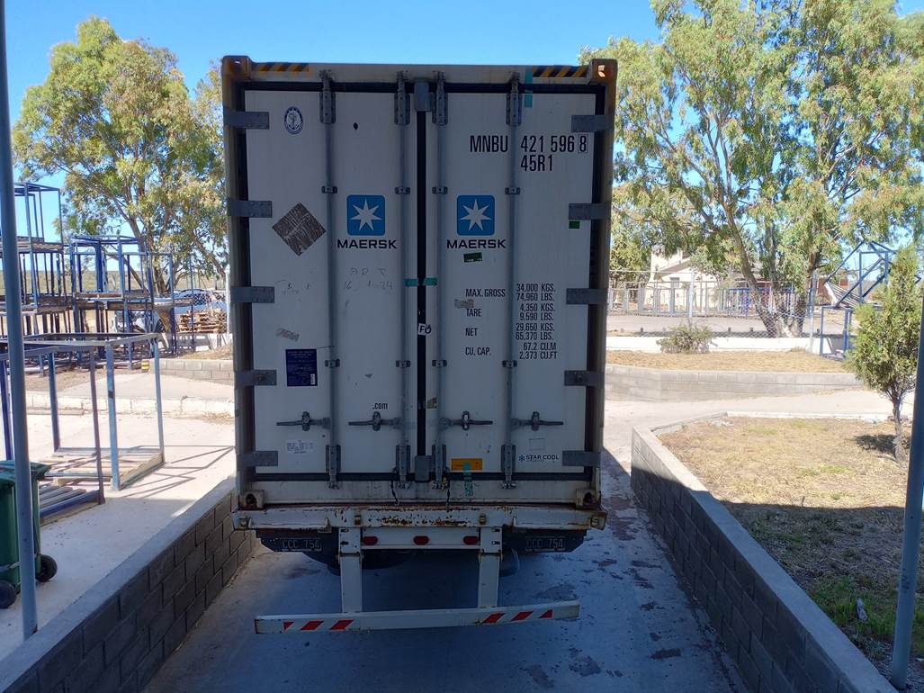 Imagen que contiene exterior, camino, camioneta, calle
Descripción generada automáticamente