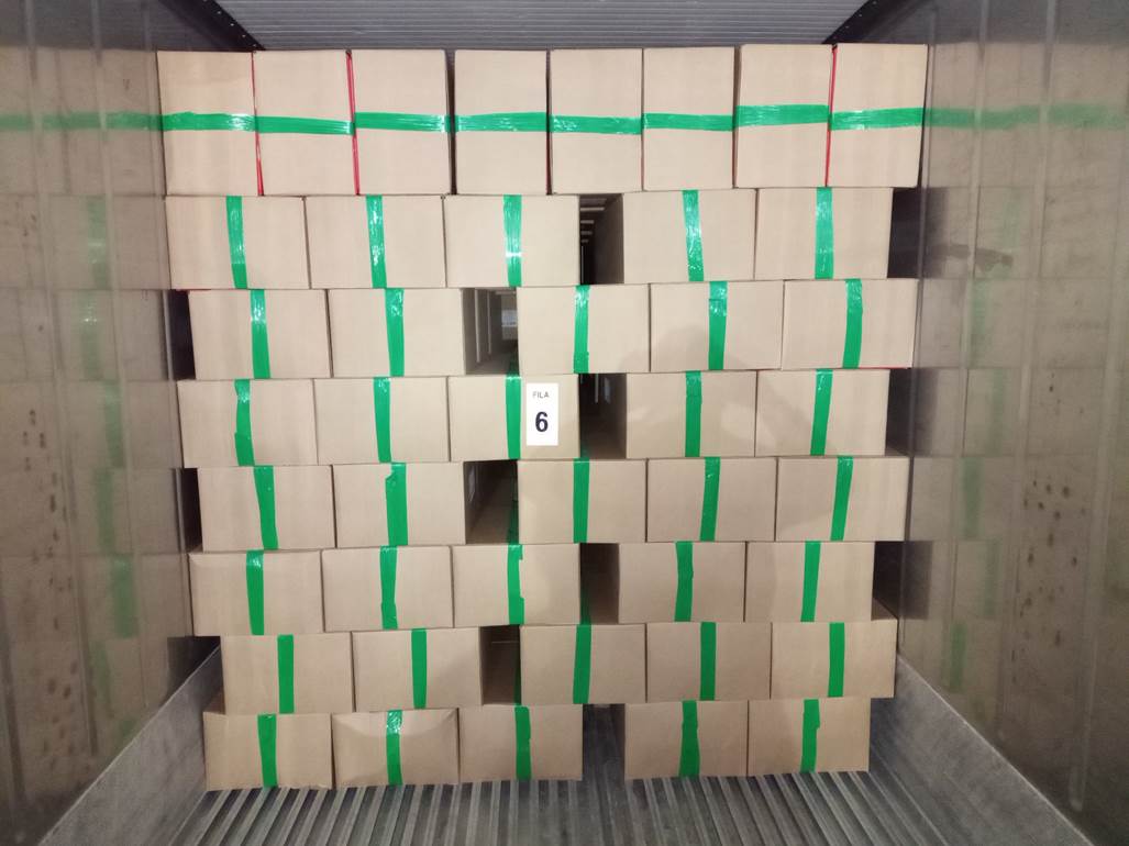 Imagen que contiene interior, con baldosas, verde, azulejo
Descripción generada automáticamente