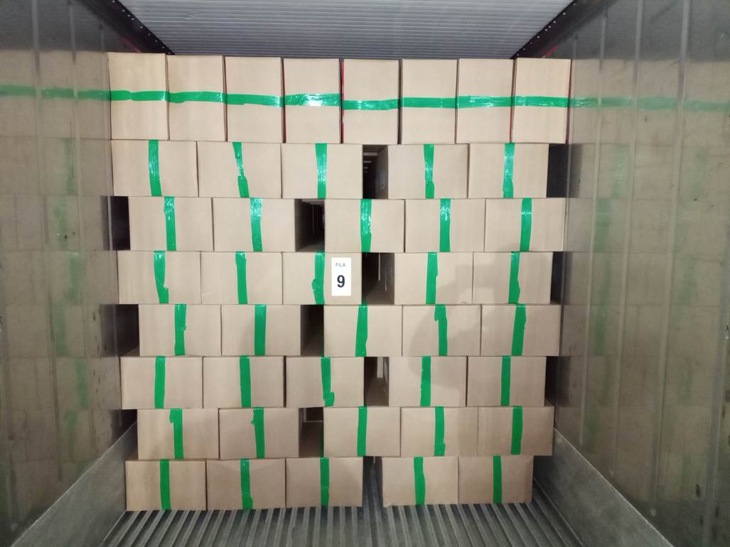 Imagen que contiene interior, con baldosas, verde, azulejo
Descripción generada automáticamente