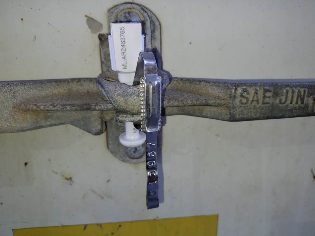 Imagen que contiene interior, sucio, lavabo, viejo
Descripción generada automáticamente