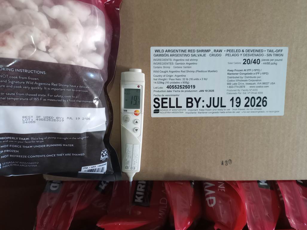 Imagen que contiene interior, tabla, alimentos, puesto
Descripción generada automáticamente