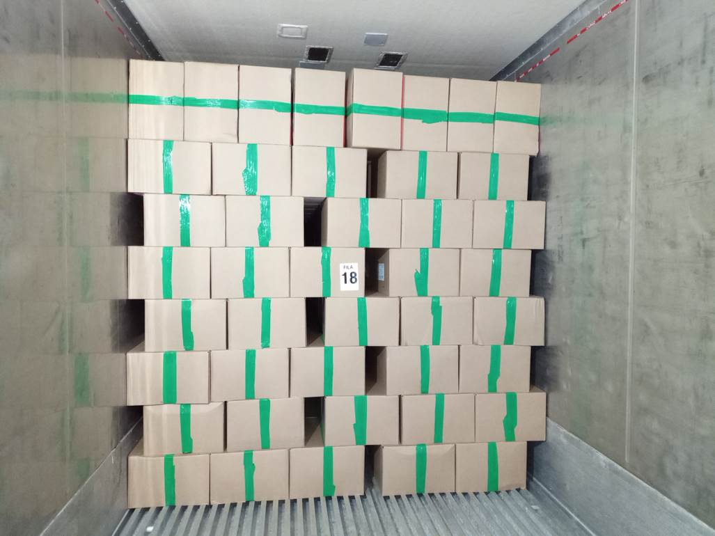 Imagen que contiene interior, con baldosas, azulejo, verde

Descripci�n generada autom�ticamente