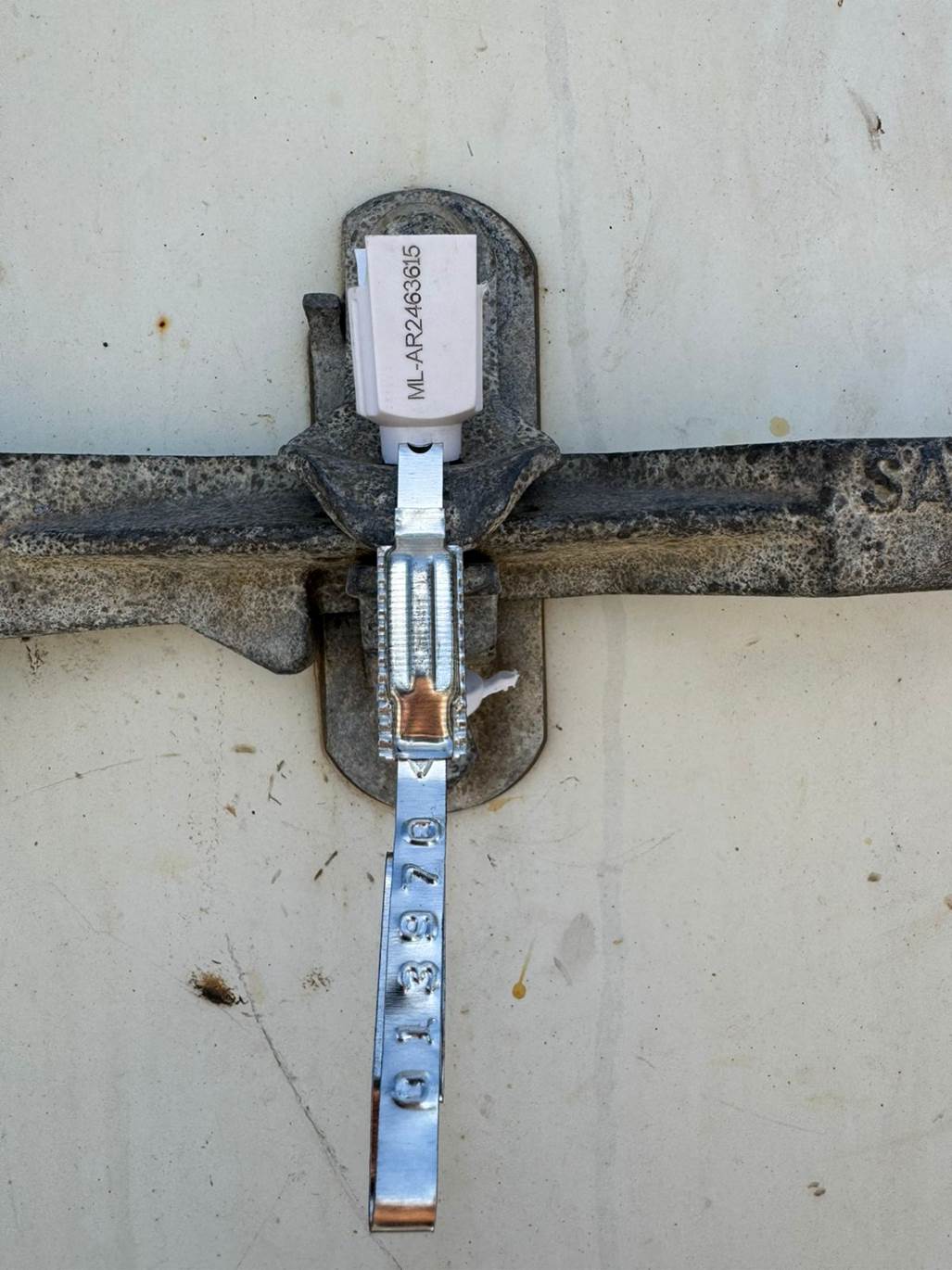 Imagen que contiene edificio, interior, sucio, lado
Descripción generada automáticamente