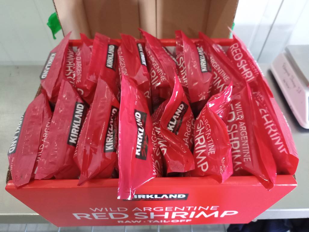 Imagen que contiene tabla, comida, bolsa, caliente
Descripción generada automáticamente