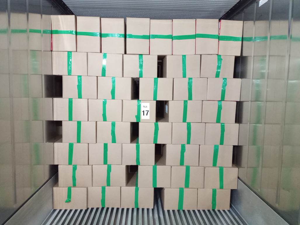 Imagen que contiene interior, con baldosas, verde, azulejo
Descripción generada automáticamente