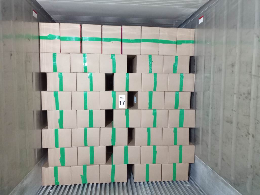Imagen que contiene interior, con baldosas, azulejo, verde
Descripción generada automáticamente