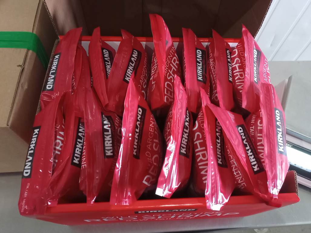 Imagen que contiene interior, tabla, caja, llenado
Descripción generada automáticamente