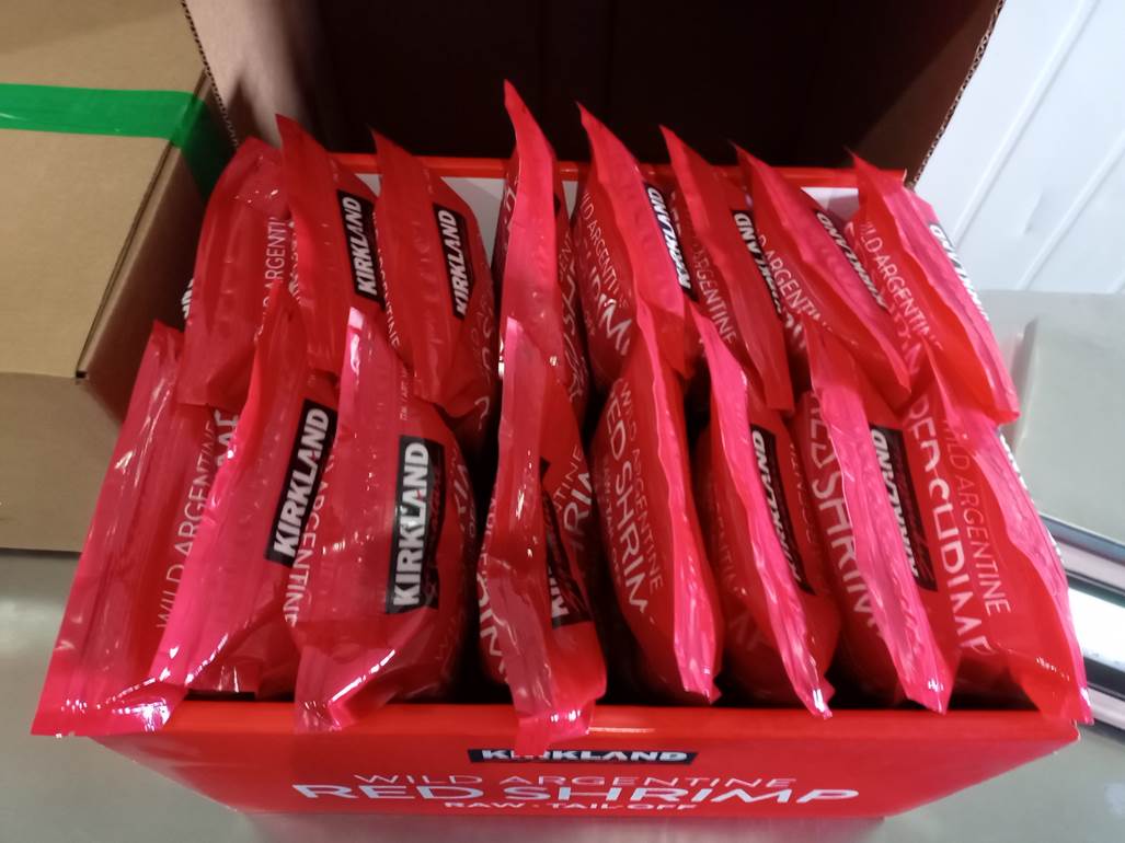Imagen que contiene interior, tabla, comida, caja

El contenido generado por IA puede ser incorrecto.
