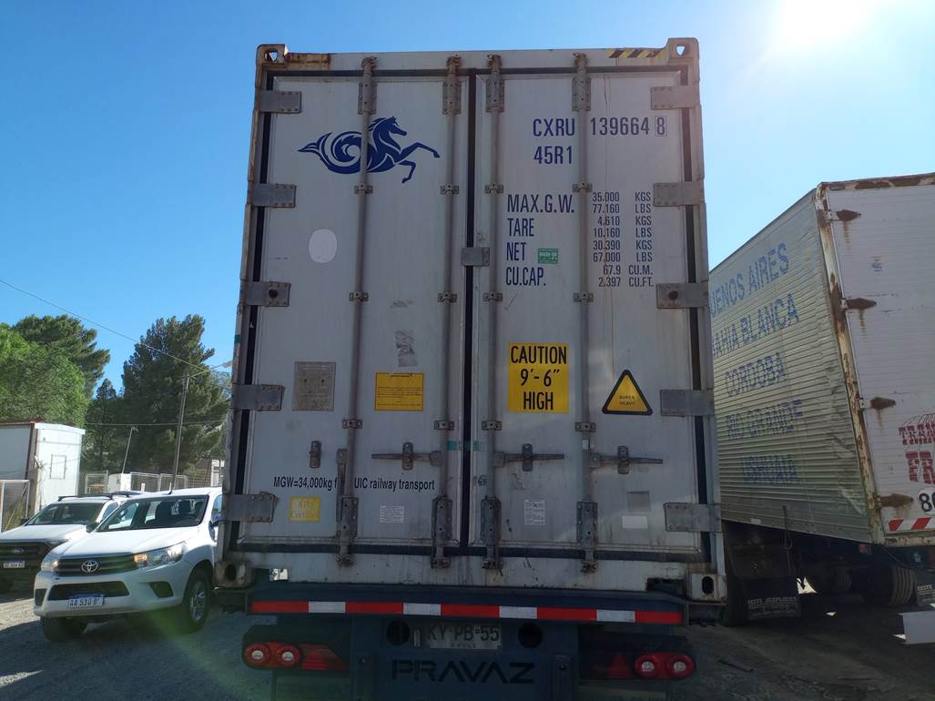 Una camioneta enfrente de un edificio
El contenido generado por IA puede ser incorrecto.