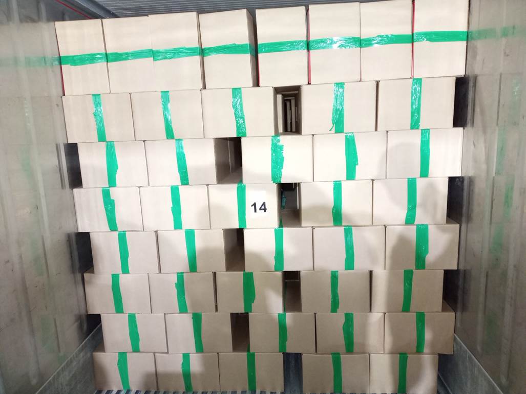 Imagen que contiene interior, con baldosas, edificio, azulejo
El contenido generado por IA puede ser incorrecto.