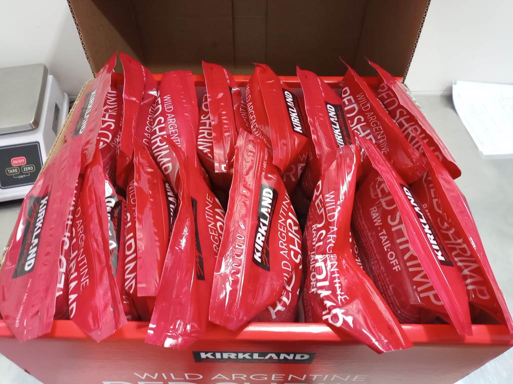 Imagen que contiene interior, tabla, comida, caja

El contenido generado por IA puede ser incorrecto.