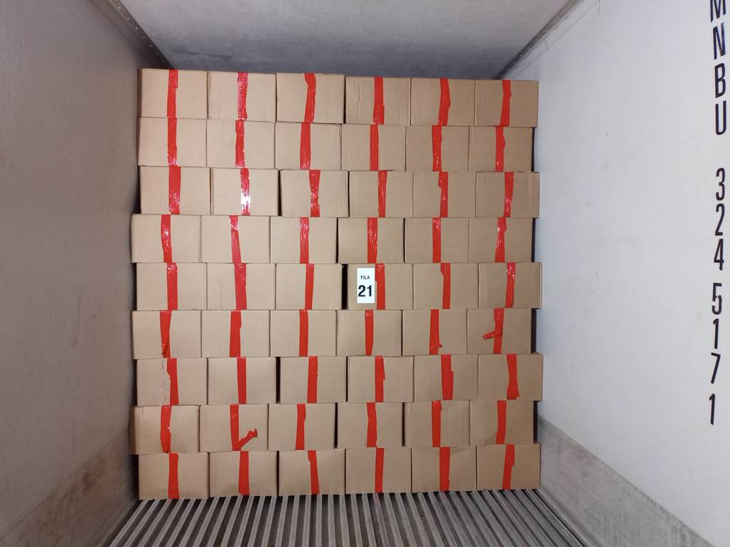 Imagen que contiene edificio, refrigerador, ladrillo, cuarto
El contenido generado por IA puede ser incorrecto.