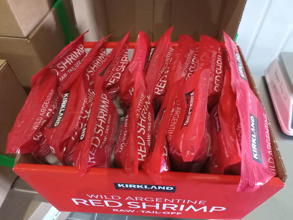Imagen que contiene interior, tabla, caja, comida

El contenido generado por IA puede ser incorrecto.