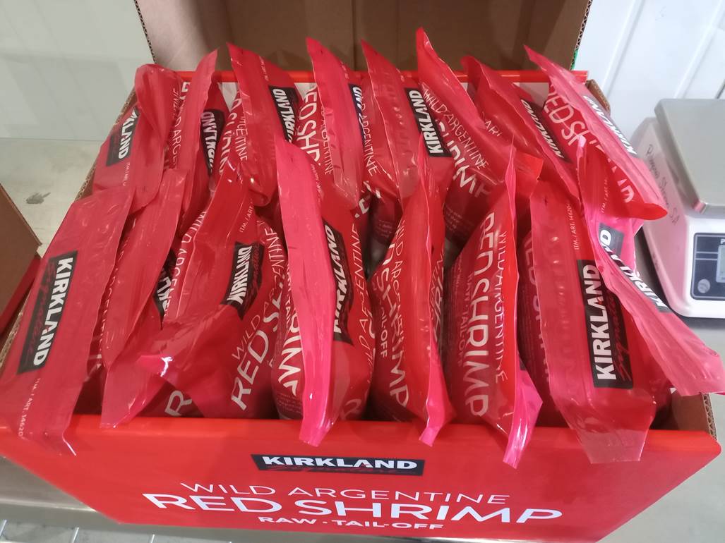 Imagen que contiene caja, tabla, rosa, puesto

El contenido generado por IA puede ser incorrecto.