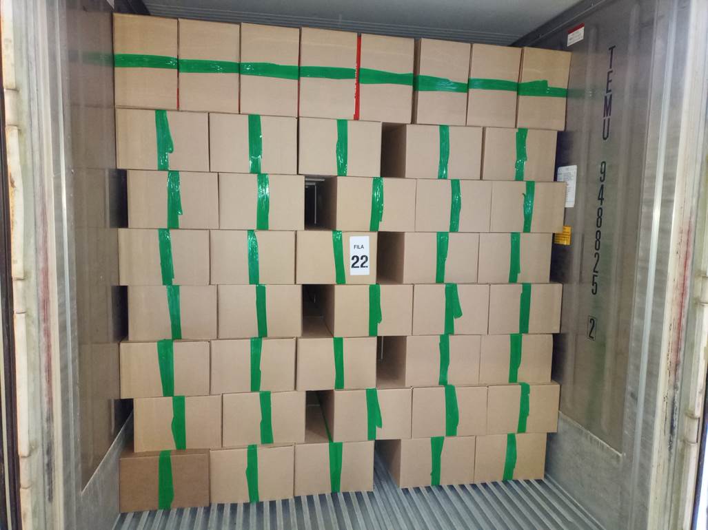 Imagen que contiene interior, con baldosas, edificio, verde
El contenido generado por IA puede ser incorrecto.