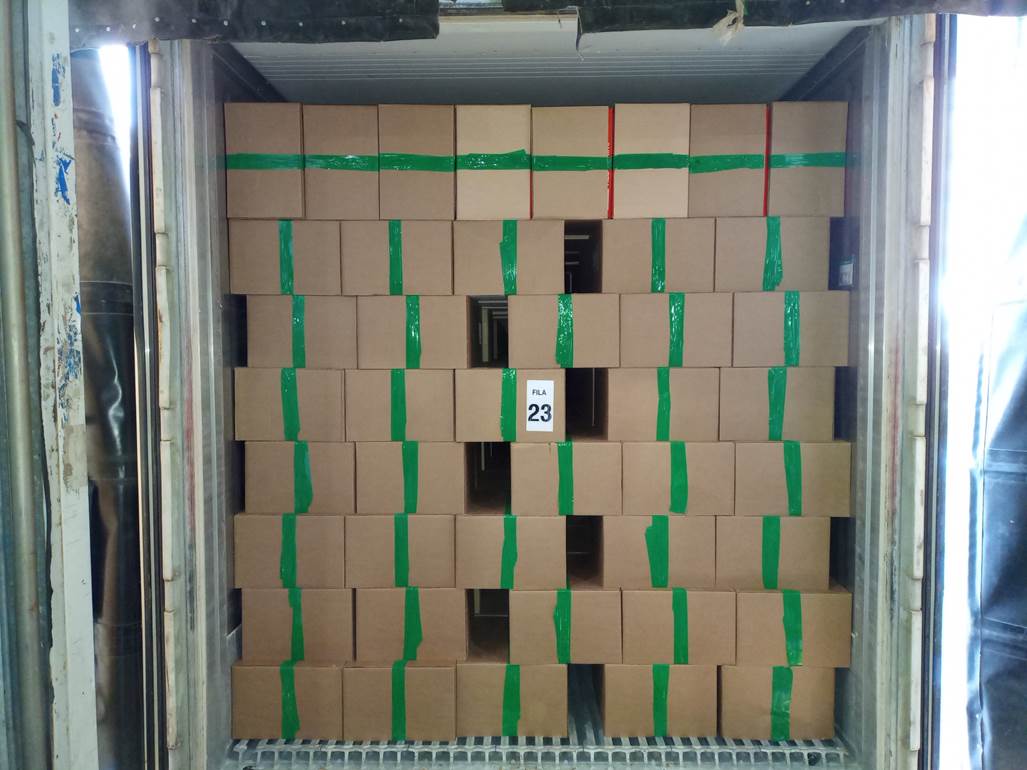 Imagen que contiene interior, edificio, puerta, gabinete
El contenido generado por IA puede ser incorrecto.